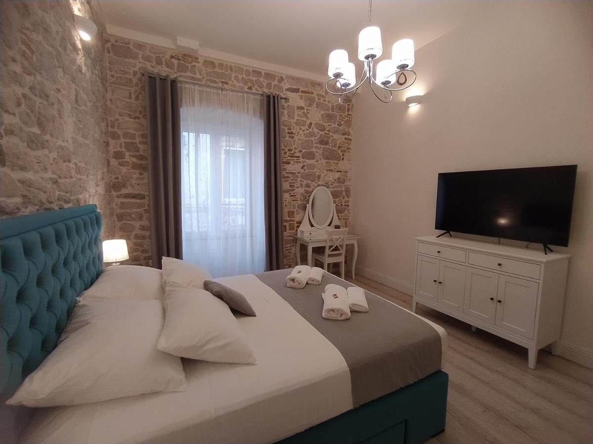 Apartment Antique Zadar - City Center Esterno foto