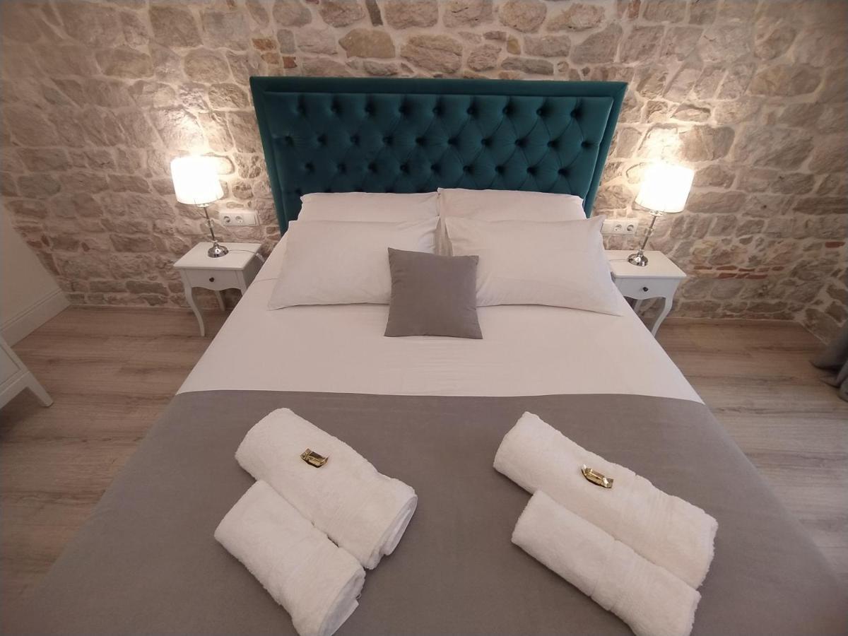 Apartment Antique Zadar - City Center Esterno foto